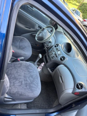 Toyota Yaris 1.3, снимка 9