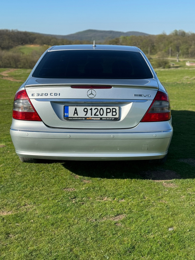 Mercedes-Benz E 320 3.0 CD?, снимка 5 - Автомобили и джипове - 45197640