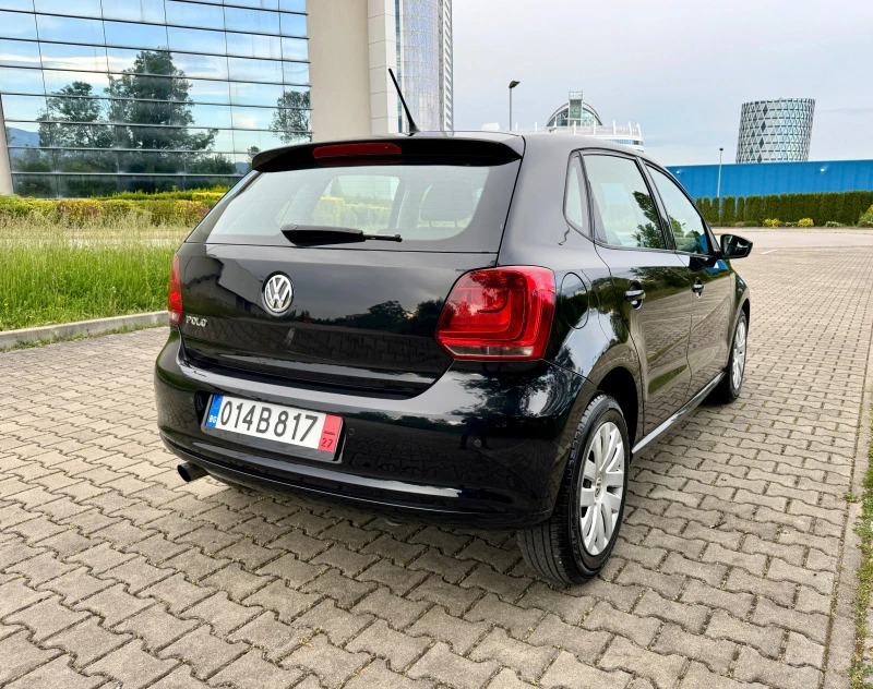 VW Polo 1.4i Перфектна !, снимка 5 - Автомобили и джипове - 45966357