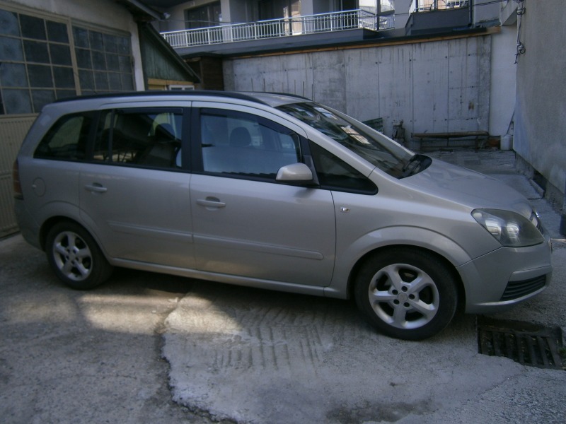 Opel Zafira, снимка 4 - Автомобили и джипове - 46155768