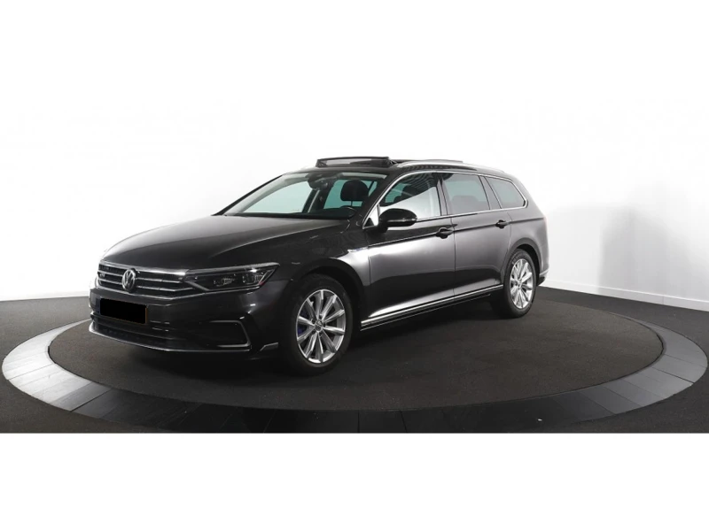 VW Passat GTE Plug-In/Digital/Matrix/Panorama, снимка 1 - Автомобили и джипове - 46697009