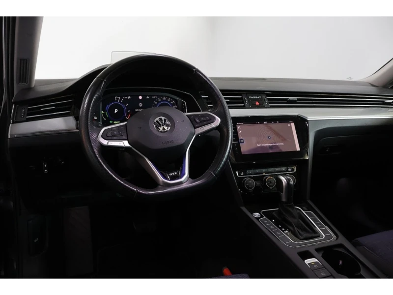 VW Passat GTE Plug-In/Digital/Matrix/Panorama, снимка 6 - Автомобили и джипове - 46697009