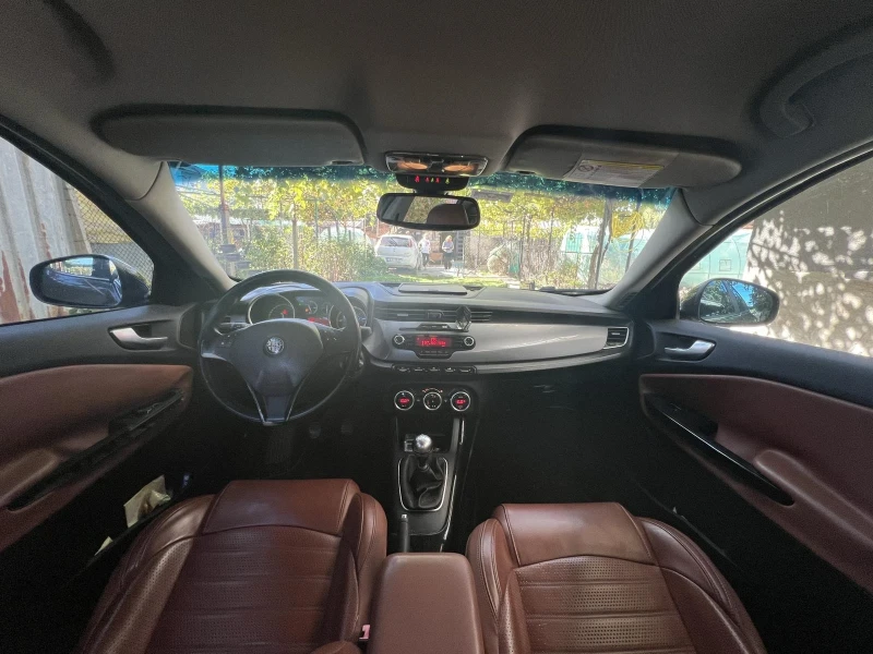 Alfa Romeo Giulietta 1.6mjet, снимка 8 - Автомобили и джипове - 47448906