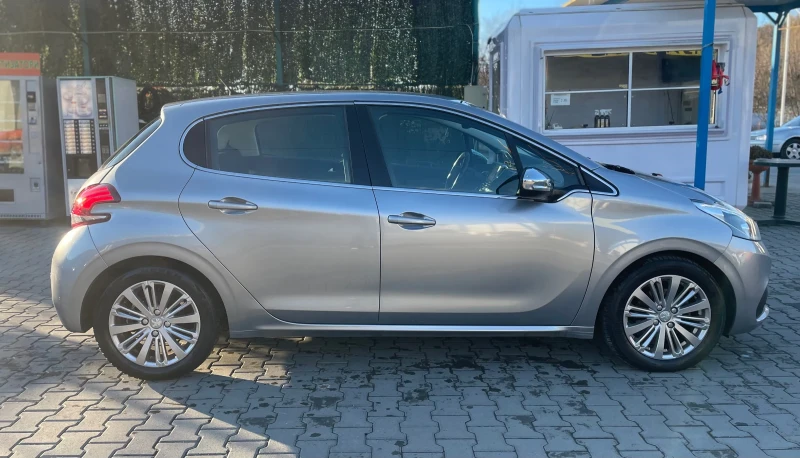 Peugeot 208 1.5 HDI, снимка 5 - Автомобили и джипове - 48575902