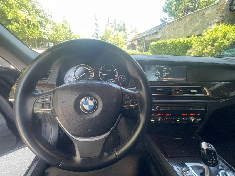 BMW 730 МАСАЖ * DISTR* HEAD UP * Keyless * БАРТЕР * ЛИЗИНГ, снимка 10 - Автомобили и джипове - 51229877