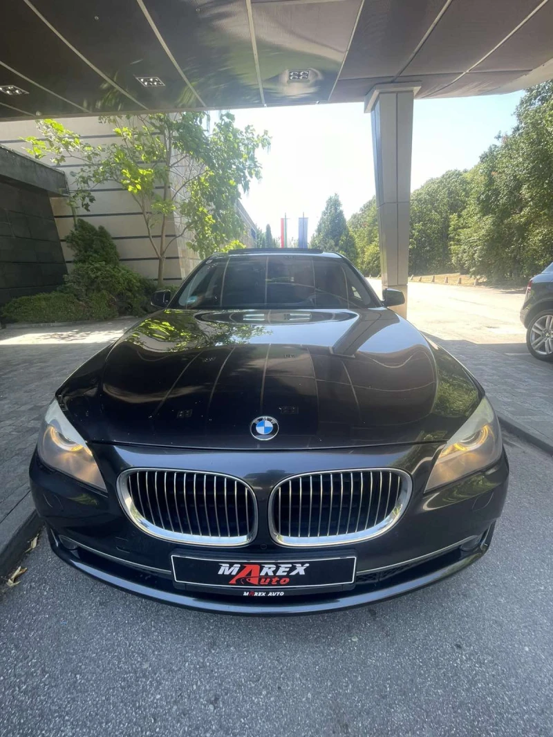 BMW 730 МАСАЖ * DISTR* HEAD UP * Keyless * БАРТЕР * ЛИЗИНГ, снимка 2 - Автомобили и джипове - 51229877