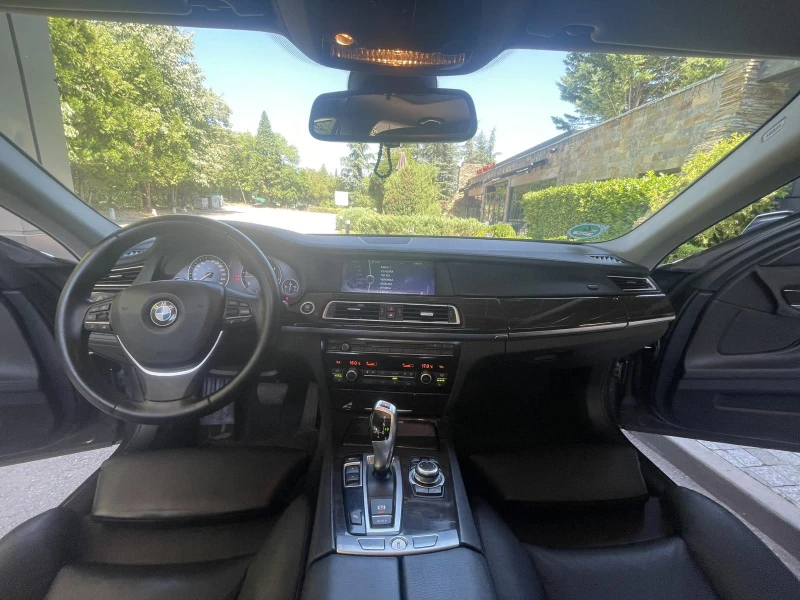 BMW 730 МАСАЖ * DISTR* HEAD UP * Keyless * БАРТЕР * ЛИЗИНГ, снимка 9 - Автомобили и джипове - 51229877