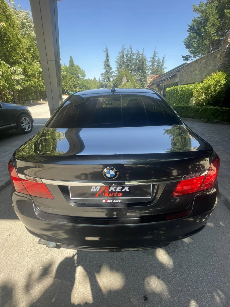 BMW 730 МАСАЖ * DISTR* HEAD UP * Keyless * БАРТЕР * ЛИЗИНГ, снимка 6 - Автомобили и джипове - 51229877