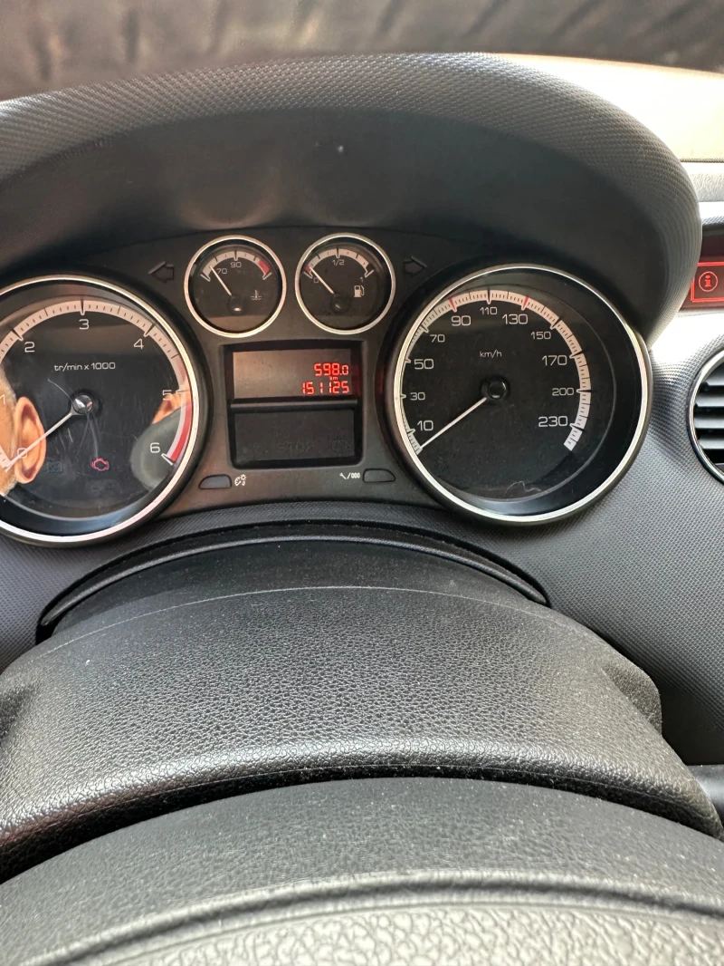 Peugeot 308 cc 1.6 HDI, снимка 5 - Автомобили и джипове - 52489094