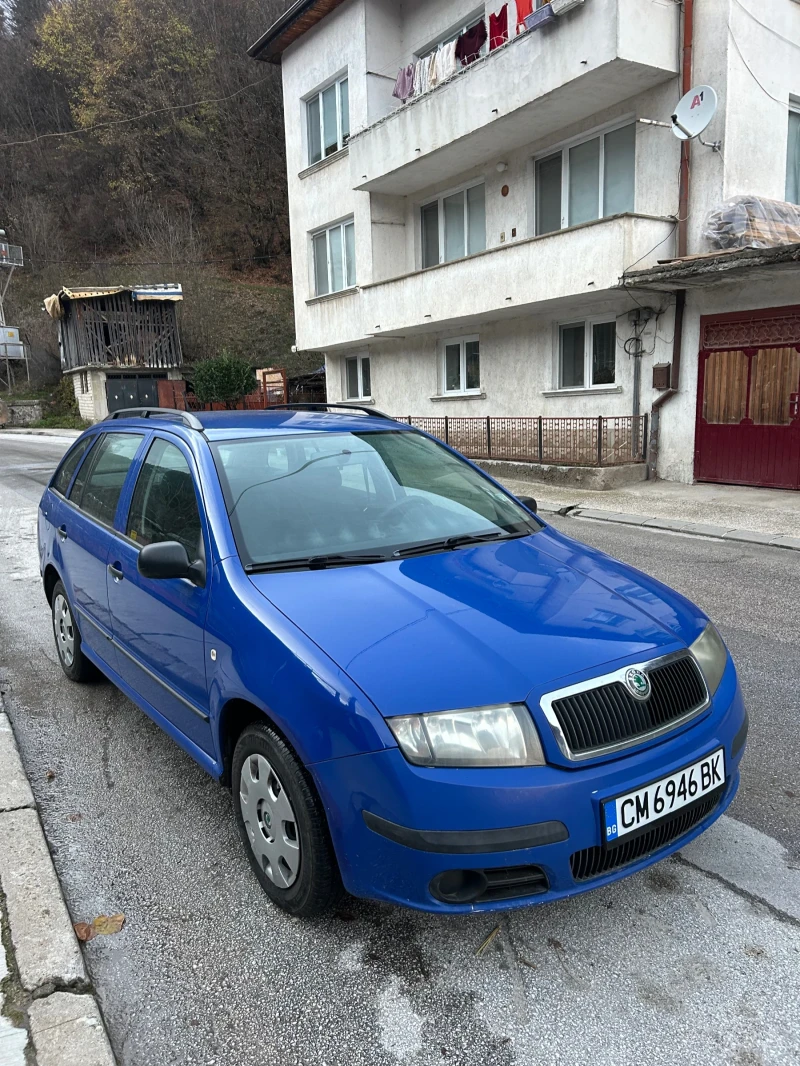 Skoda Fabia, снимка 2 - Автомобили и джипове - 52216461