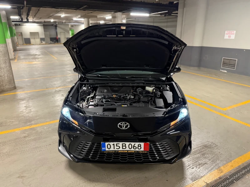 Toyota Camry 2.5 SE HYBRID AWD, снимка 14 - Автомобили и джипове - 52337220