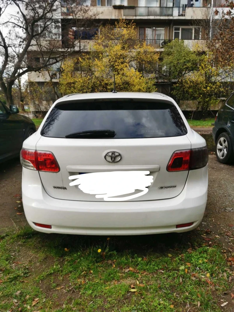 Toyota Avensis, снимка 3 - Автомобили и джипове - 52902740