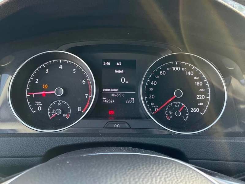 VW Golf * 5 door Manual * CARFAX * ЦЕНА ДО БГ, снимка 9 - Автомобили и джипове - 53214664