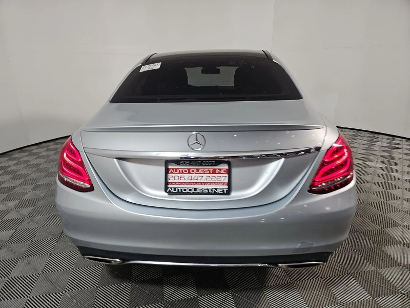 Mercedes-Benz C 300, снимка 5 - Автомобили и джипове - 53439321