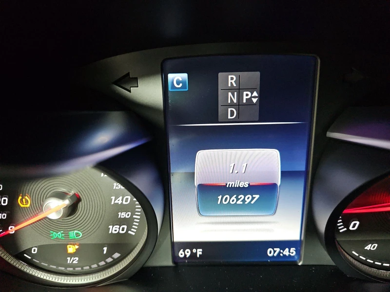 Mercedes-Benz C 300, снимка 12 - Автомобили и джипове - 53439321