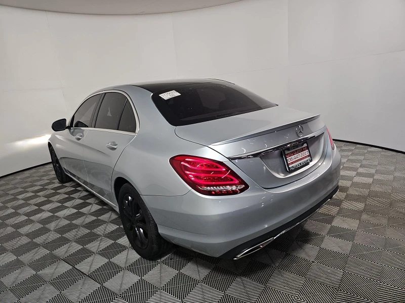 Mercedes-Benz C 300, снимка 6 - Автомобили и джипове - 53439321