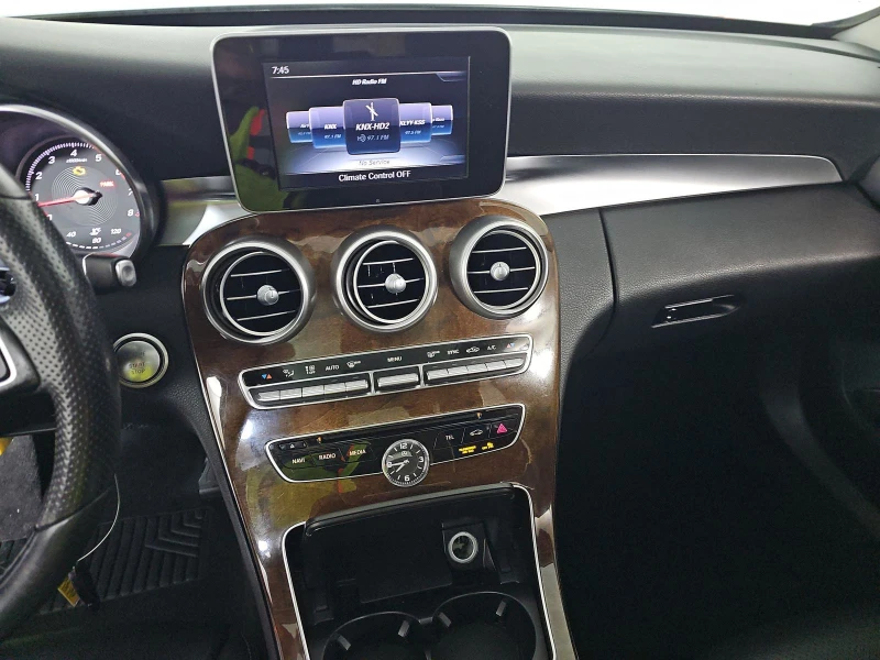 Mercedes-Benz C 300, снимка 11 - Автомобили и джипове - 53439321