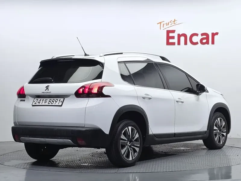 Peugeot 2008 1.5 Bluehdi Allure, снимка 2 - Автомобили и джипове - 55088631