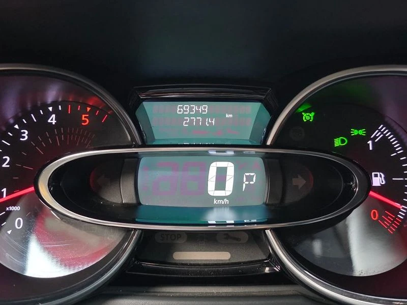 Renault Clio Intens| 90к.с., снимка 8 - Автомобили и джипове - 56428307