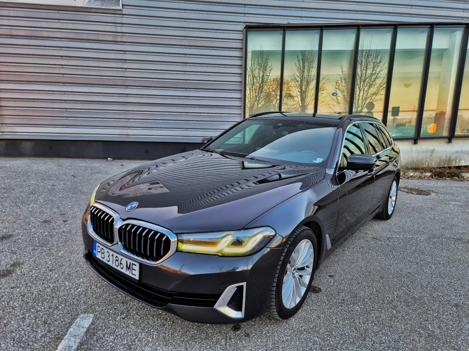 BMW 520  G31 LCI АДАПТИВ ЛЕД, КОМФОРТ, ФЕЙС .ЦЕНА С ДДС, снимка 1