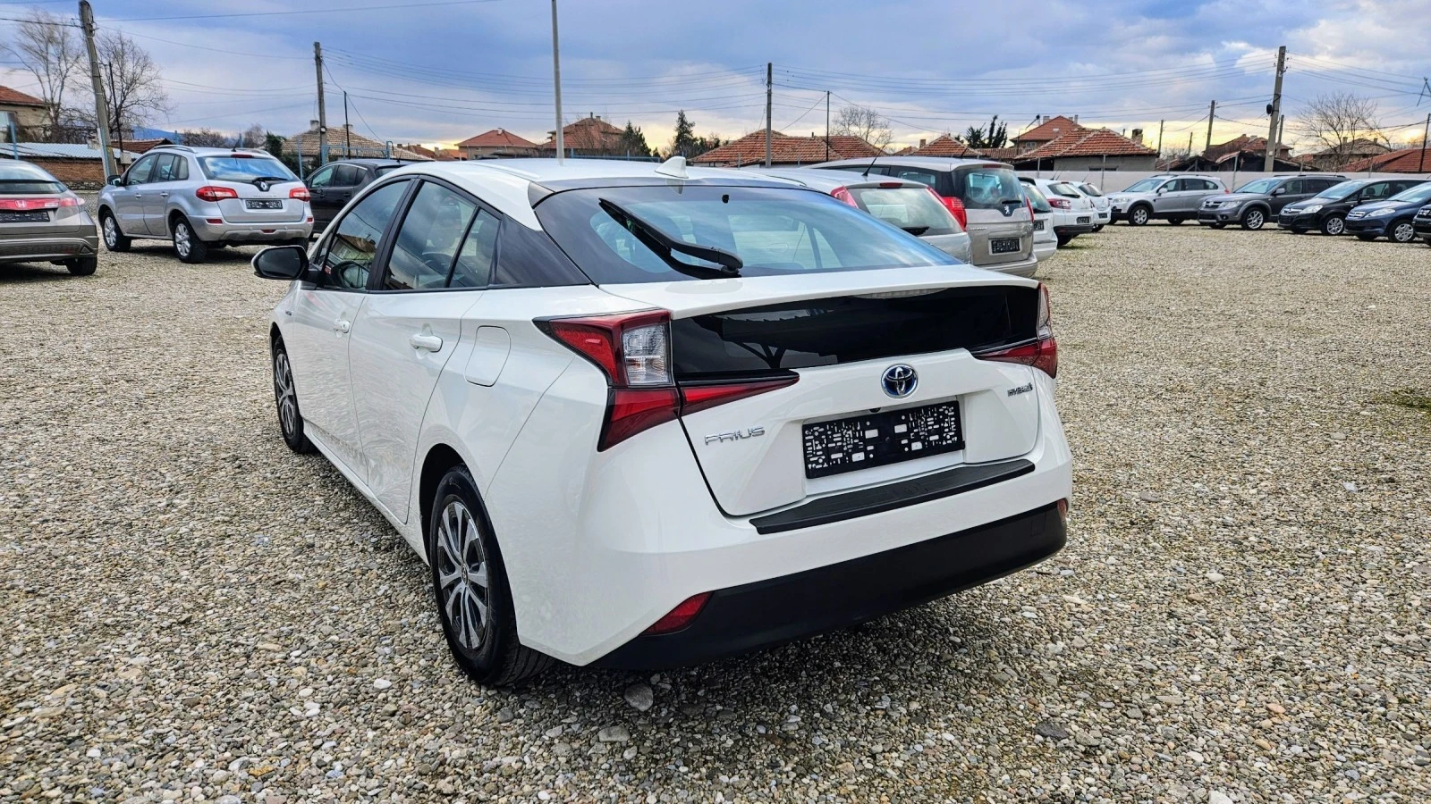 Toyota Prius 1.8 HIBRID - изображение 4