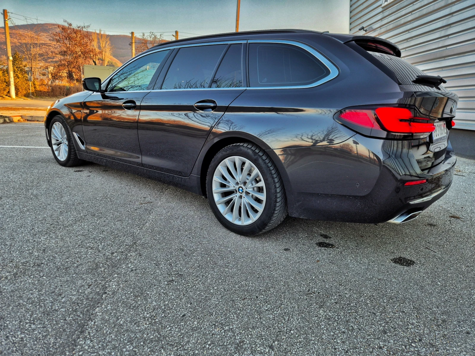 BMW 520  G31 LCI АДАПТИВ ЛЕД, КОМФОРТ, ФЕЙС .ЦЕНА С ДДС - изображение 4