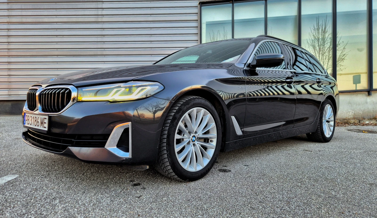 BMW 520  G31 LCI АДАПТИВ ЛЕД, КОМФОРТ, ФЕЙС .ЦЕНА С ДДС - изображение 2