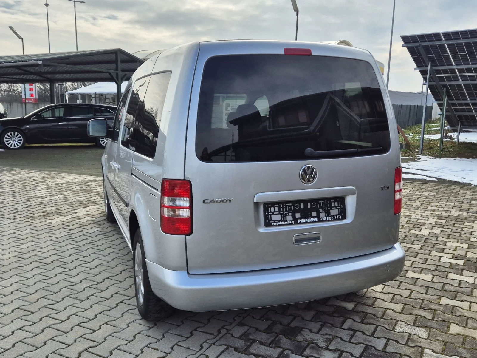 VW Caddy 1.6 TDI 105.к.с. - изображение 9