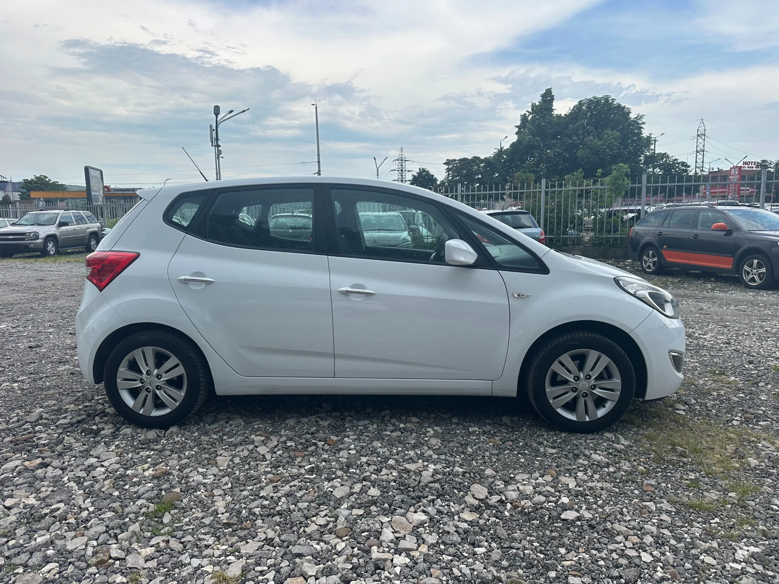 Hyundai Ix20 1.4I90kc LPG ITALIA - изображение 2
