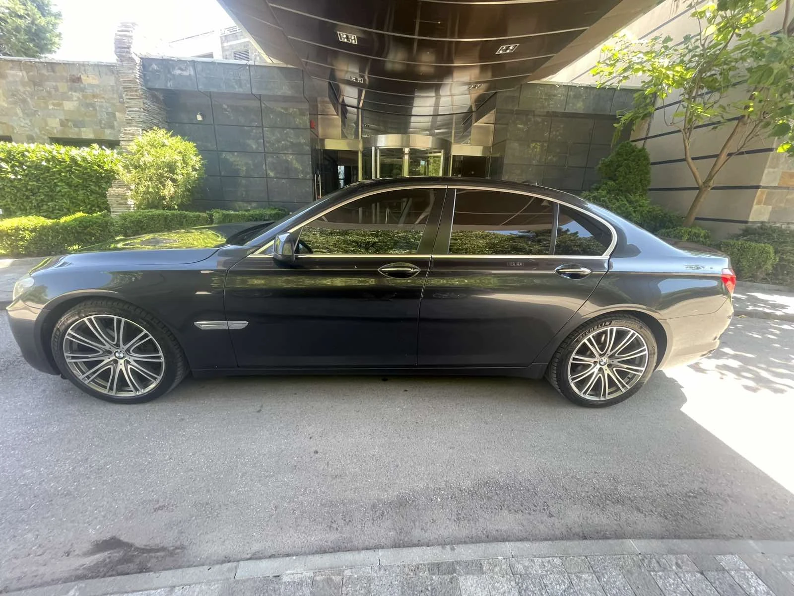 BMW 730 МАСАЖ * DISTR* HEAD UP * Keyless * БАРТЕР * ЛИЗИНГ - изображение 8