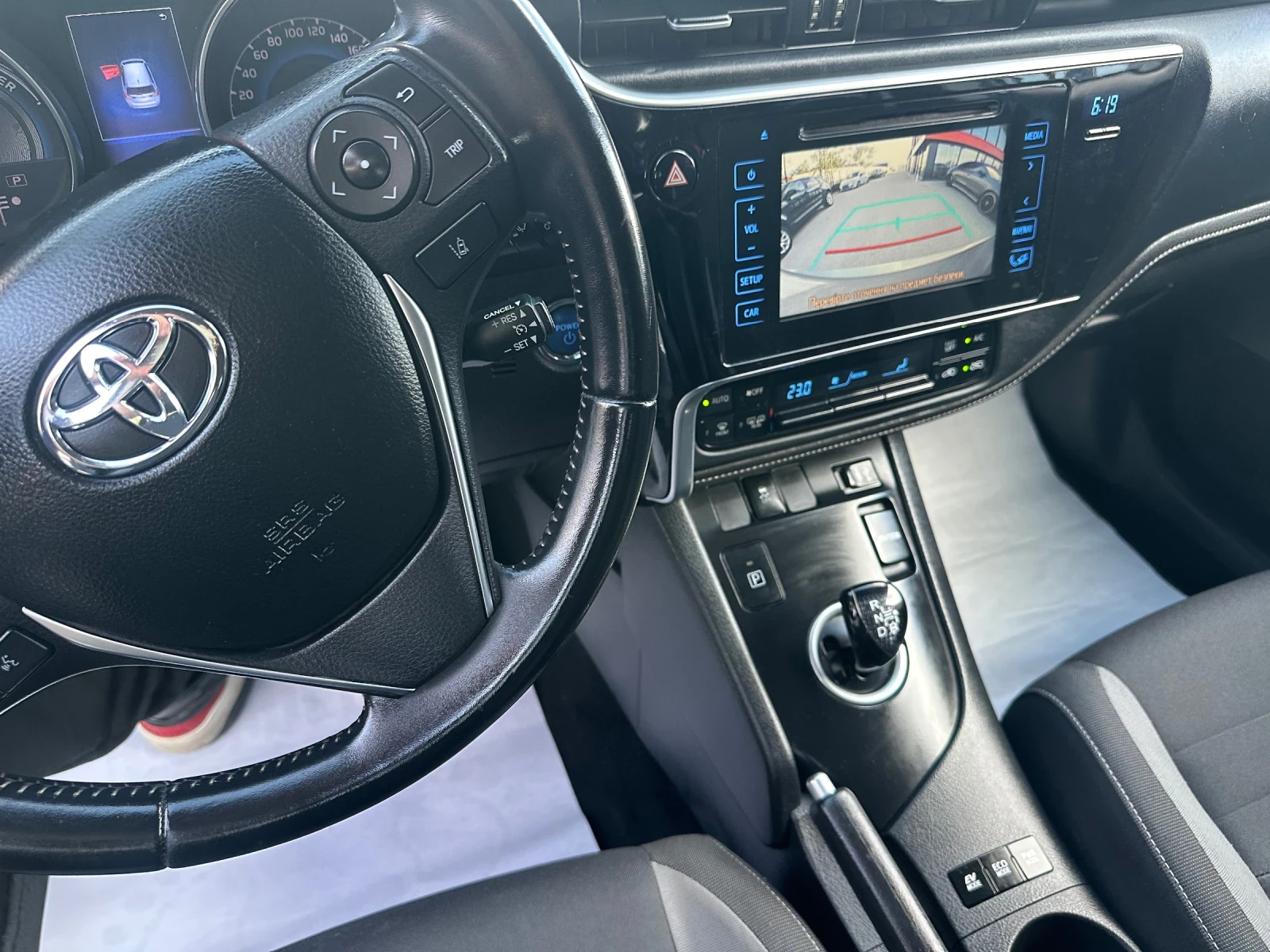 Toyota Auris HYBRID  Line ASS Distronik A  | Mobile.bg   12