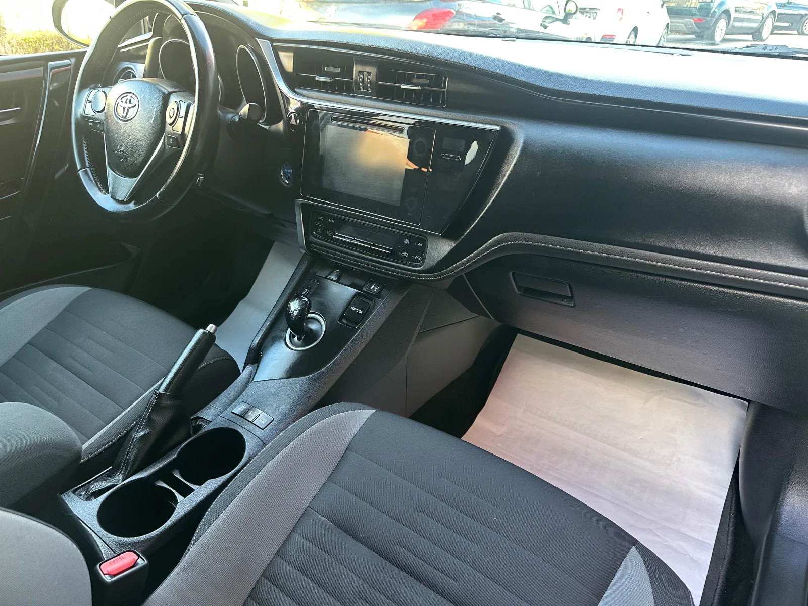 Toyota Auris HYBRID Фейслифт Line ASS Distronik Aвтомат Камера - изображение 9