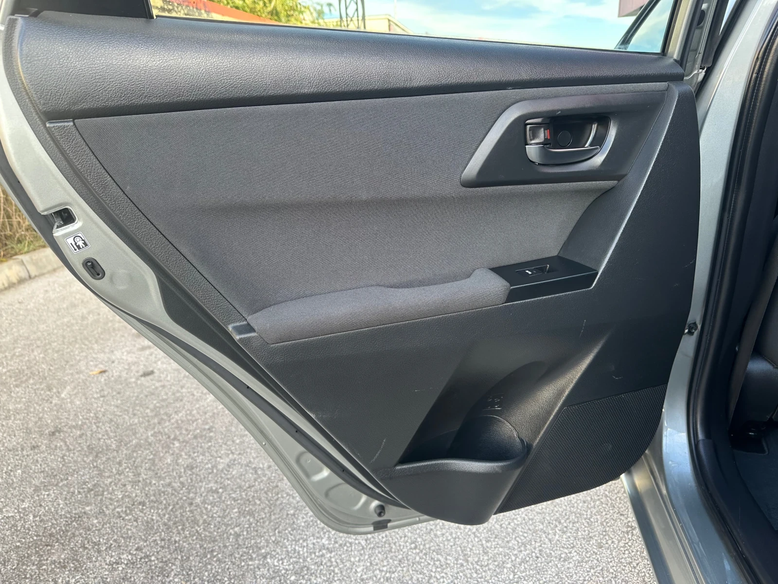 Toyota Auris HYBRID  Line ASS Distronik A  | Mobile.bg   15