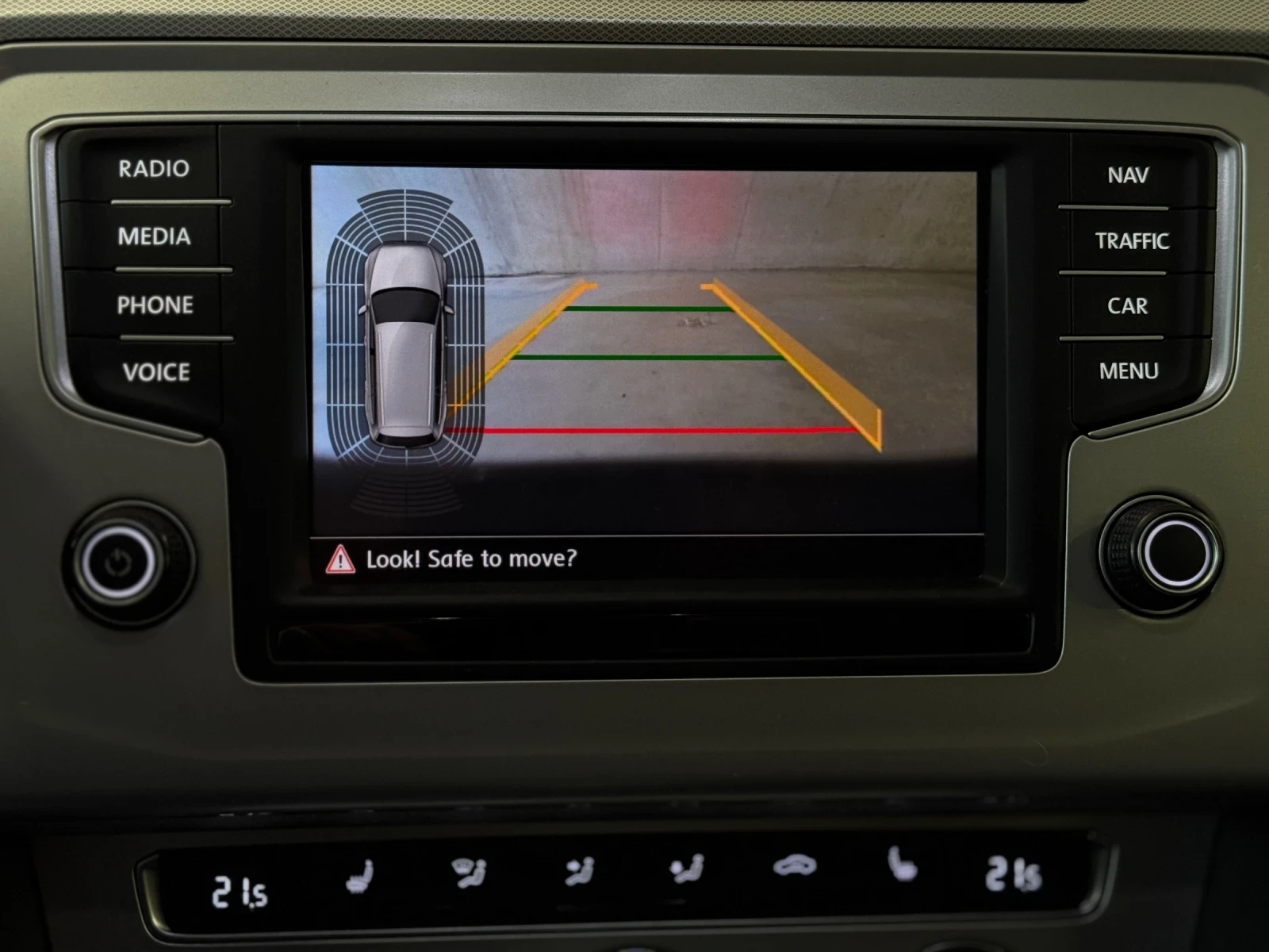 VW Passat 2.0 TDI АВТОМАТ НОВ ВНОС  - изображение 8