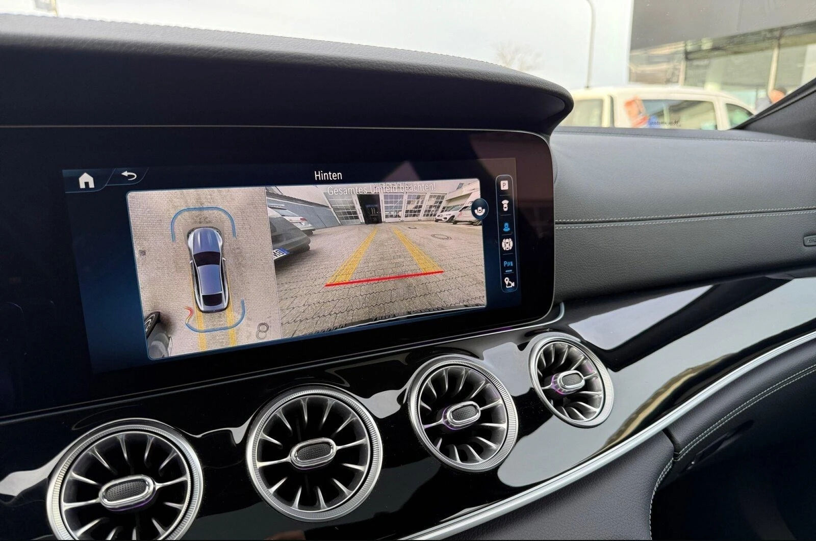 Mercedes-Benz AMG GT 53/4-MATIC/V8 STYLE/PANO/DISTRONIC/MULTIBEAM/360/, снимка 13 - Автомобили и джипове - 53856237