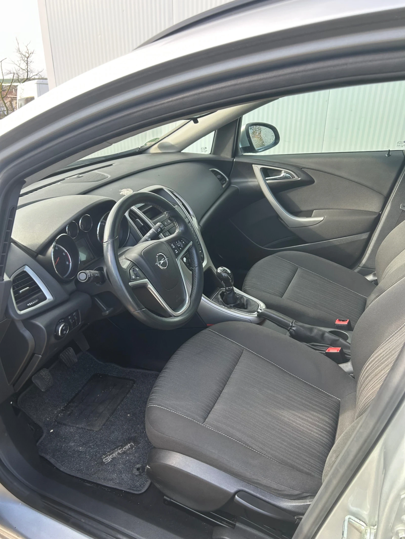 Opel Astra, снимка 6 - Автомобили и джипове - 54004254