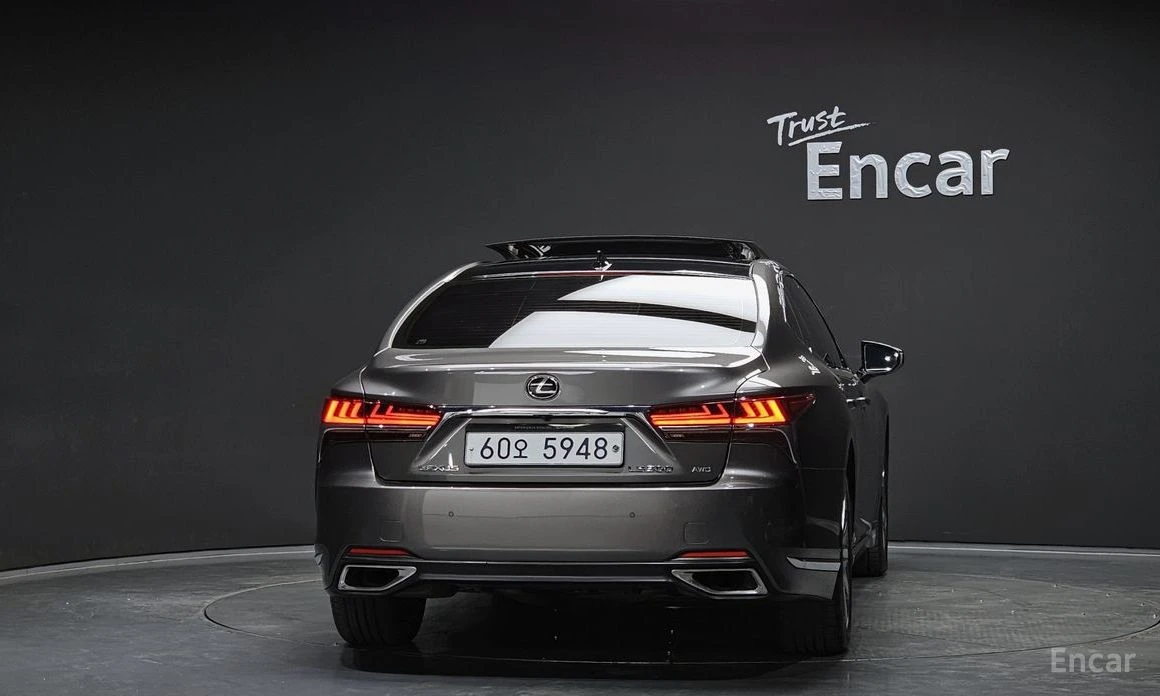 Lexus LS 500 AWD* LUXURY* LANE* ASSIST* МАСАЖ* ОБДУХВАНЕ* КАМЕР, снимка 4 - Автомобили и джипове - 54195106