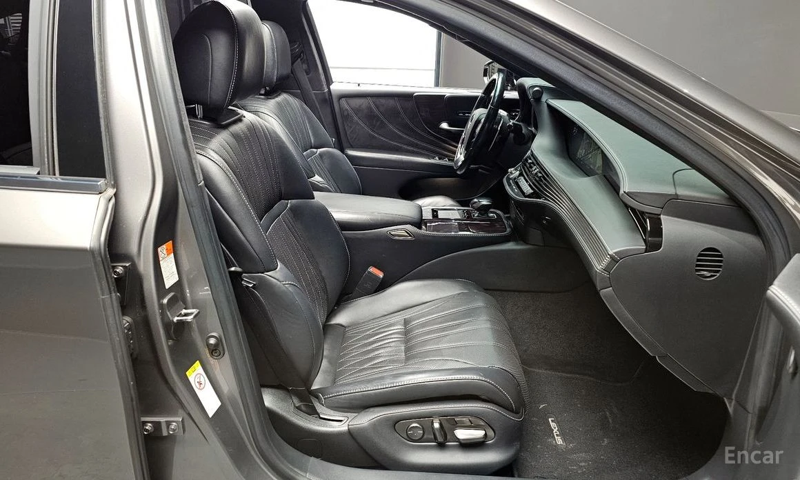 Lexus LS 500 AWD* LUXURY* LANE* ASSIST* МАСАЖ* ОБДУХВАНЕ* КАМЕР, снимка 8 - Автомобили и джипове - 54195106