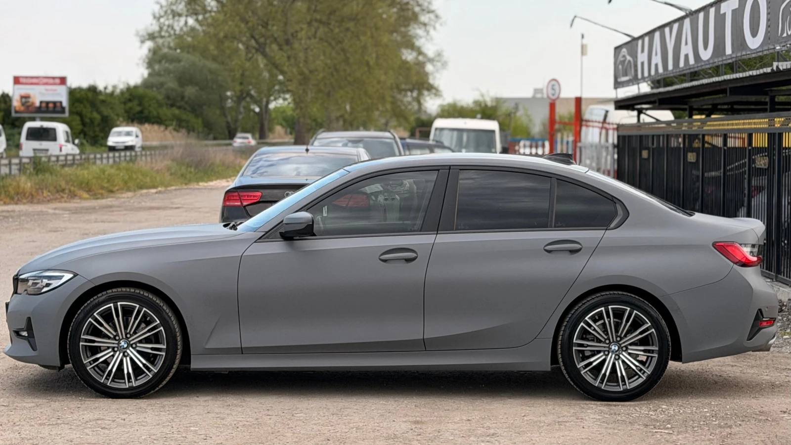 BMW 320 d= Sport Pack= HUD= , снимка 8 - Автомобили и джипове - 54441428