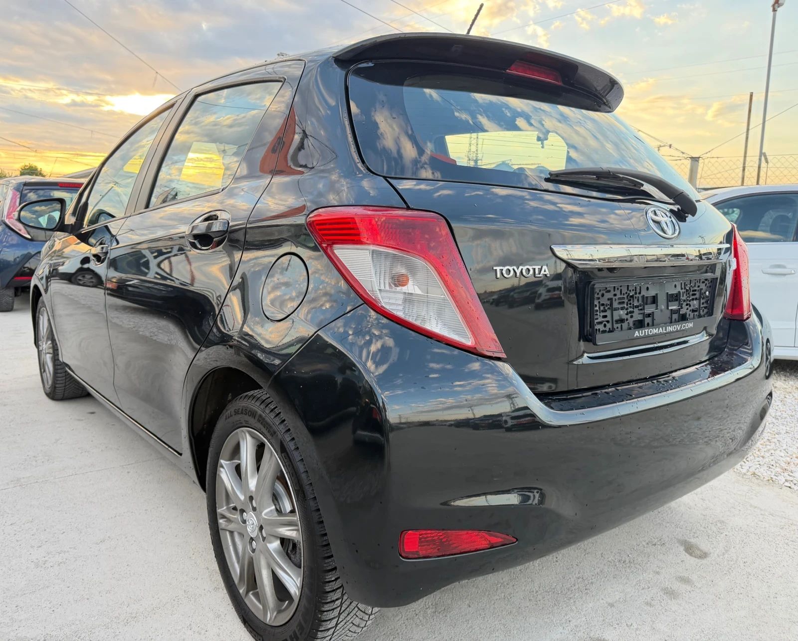 Toyota Yaris Камера, навигация, 6 скорости, климатроник, снимка 6 - Автомобили и джипове - 54460743