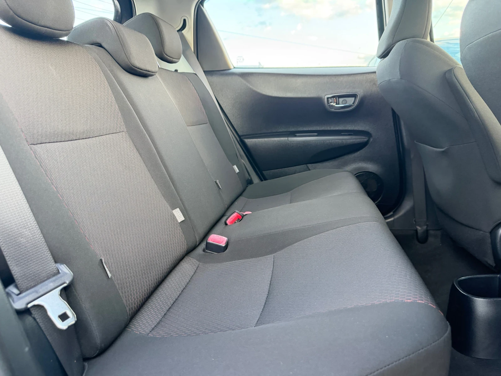 Toyota Yaris Камера, навигация, 6 скорости, климатроник, снимка 10 - Автомобили и джипове - 54460743