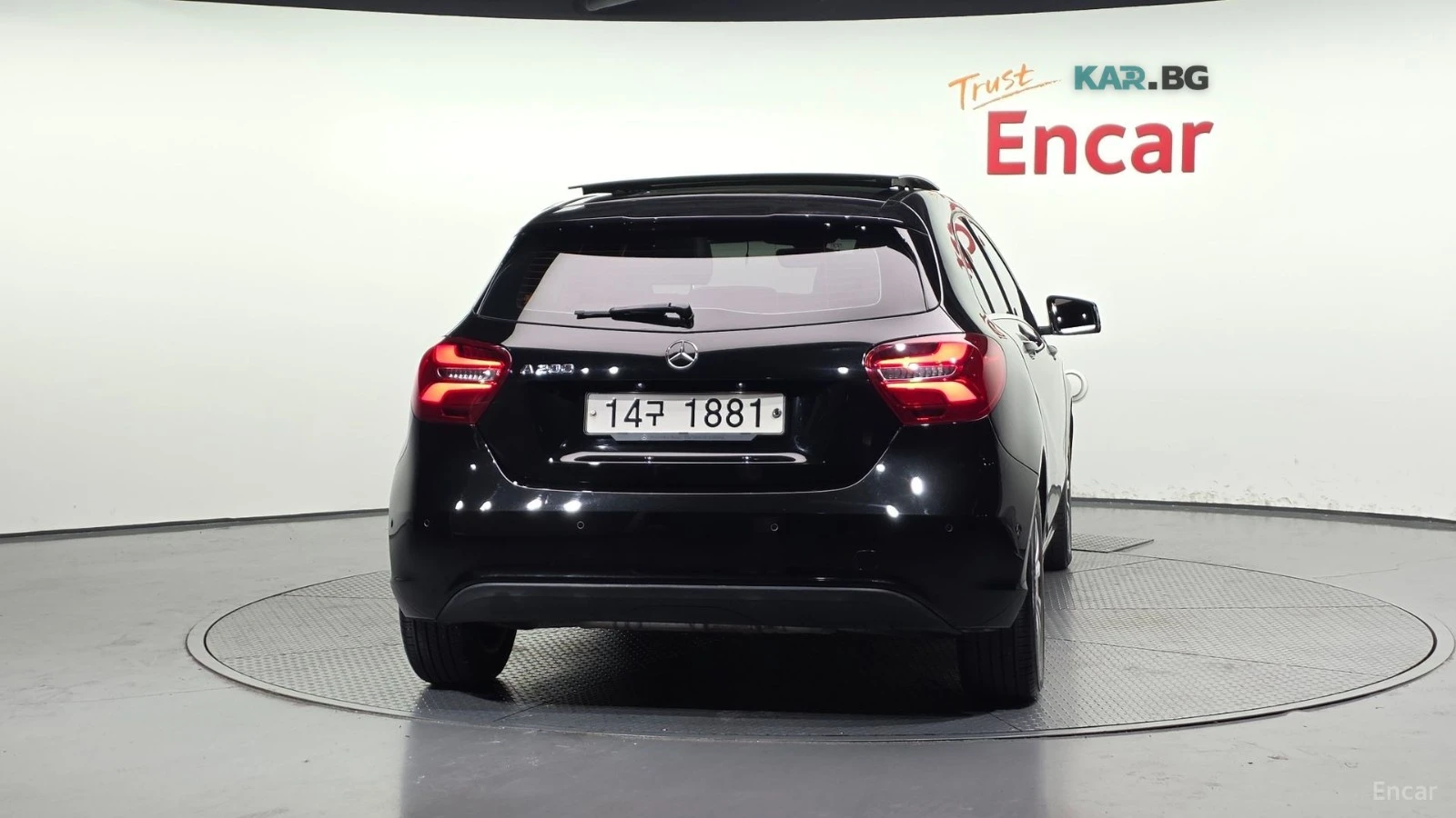 Mercedes-Benz A 200 * ПАНО* KEYLESS* Camera* ПОДГРЕВ* , снимка 4 - Автомобили и джипове - 55062383