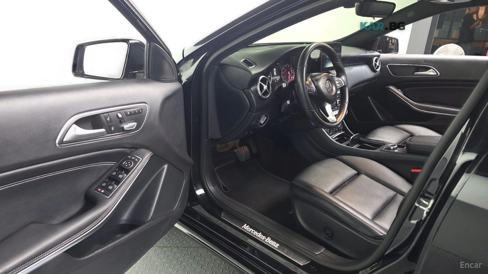Mercedes-Benz A 200 * ПАНО* KEYLESS* Camera* ПОДГРЕВ* , снимка 10 - Автомобили и джипове - 55062383
