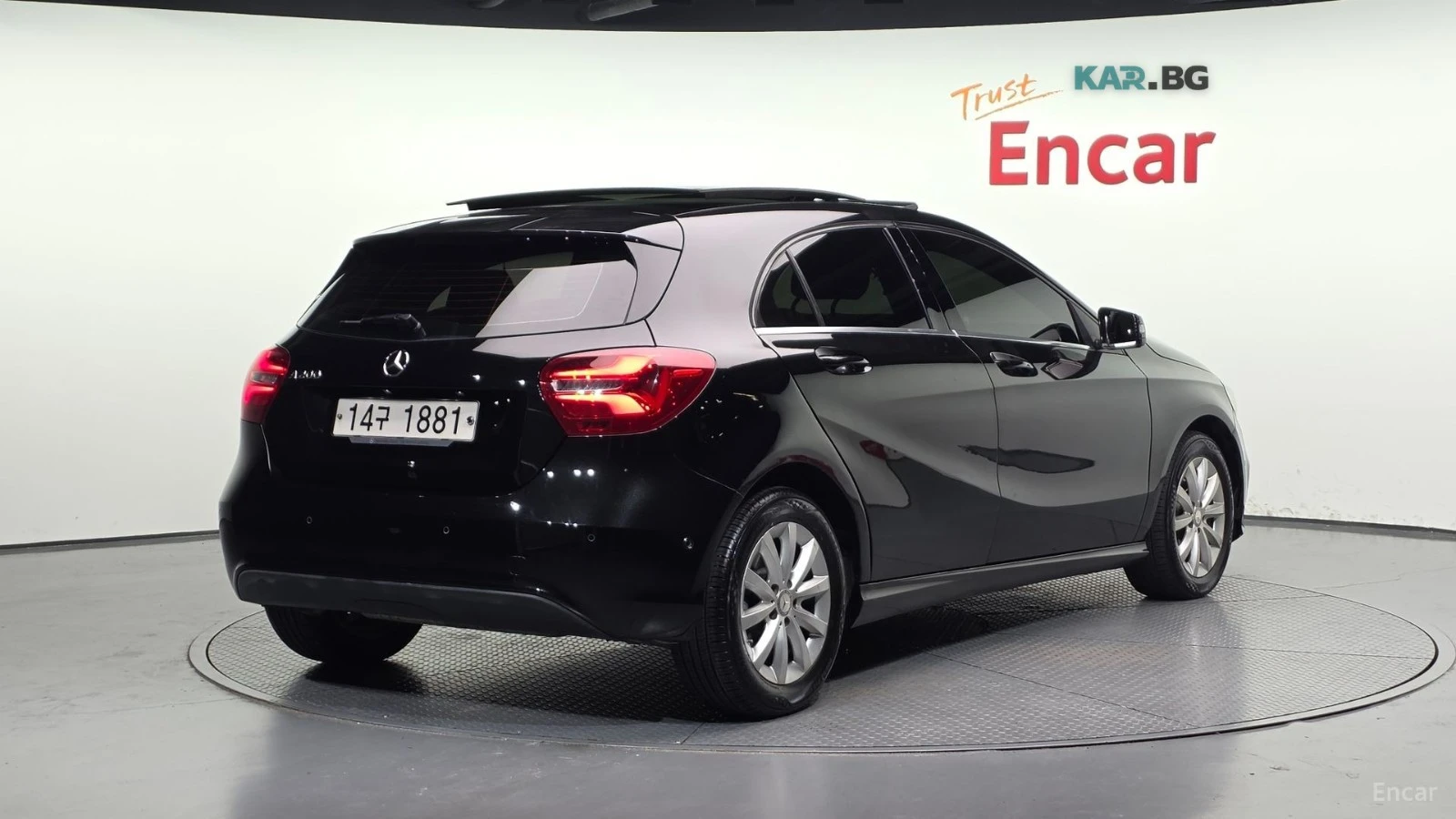 Mercedes-Benz A 200 * ПАНО* KEYLESS* Camera* ПОДГРЕВ* , снимка 2 - Автомобили и джипове - 55062383