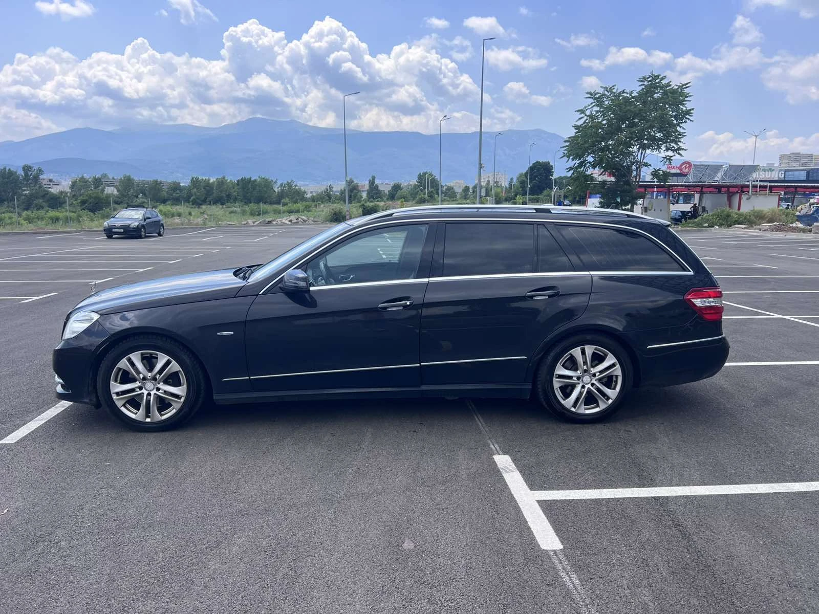 Mercedes-Benz E 300 Avantgarde  v6 231 к.с. без AdBlue, снимка 4 - Автомобили и джипове - 55071837