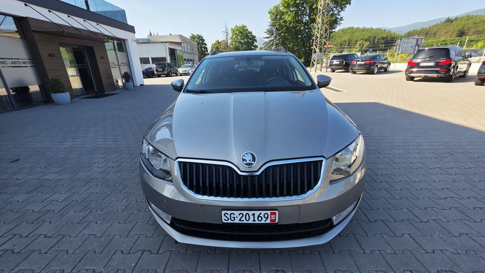 Skoda Octavia 4x4 АВТОМАТИК ЛИЗИНГ, снимка 8 - Автомобили и джипове - 55097374