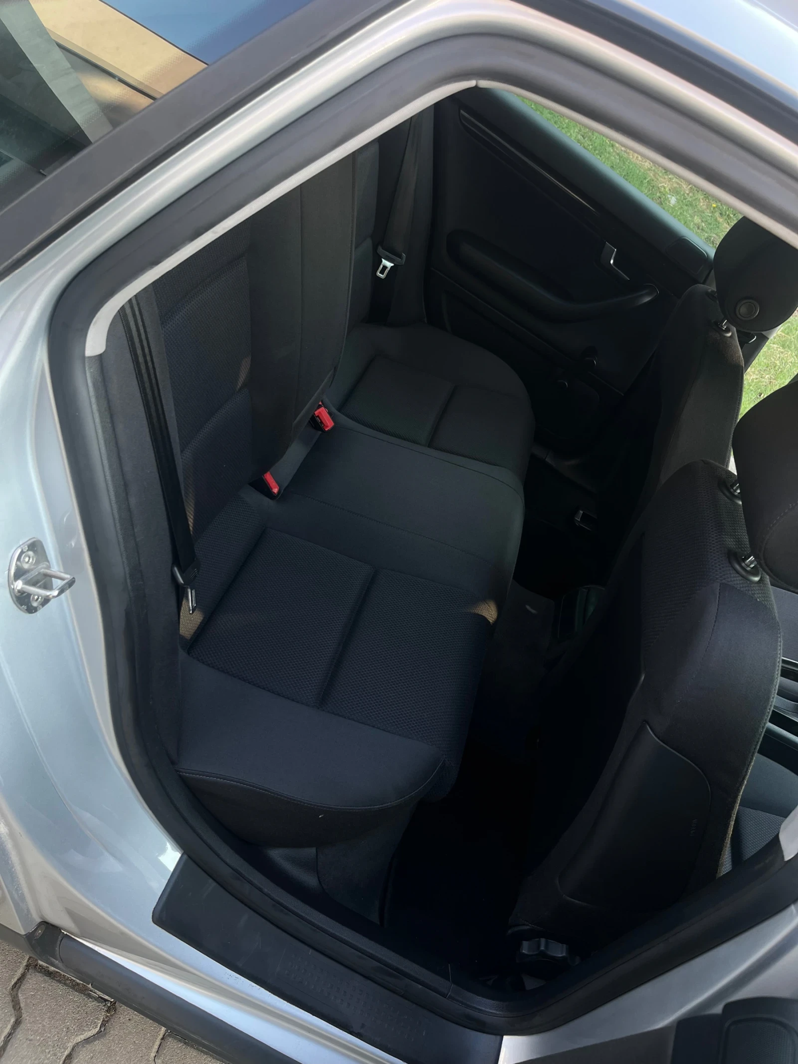 Audi A4 1.6 102кс , снимка 9 - Автомобили и джипове - 55227817