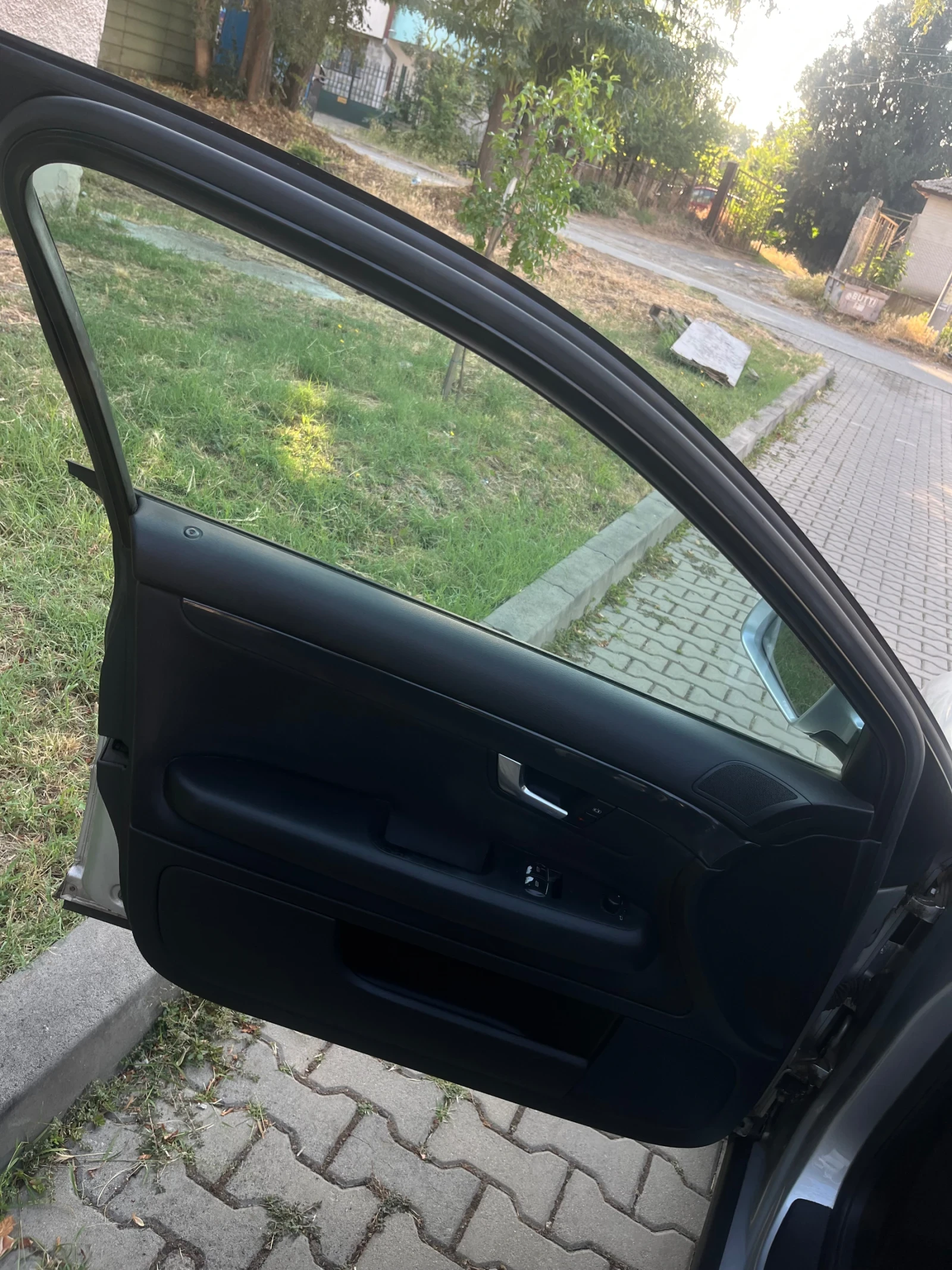 Audi A4 1.6 102кс , снимка 10 - Автомобили и джипове - 55227817