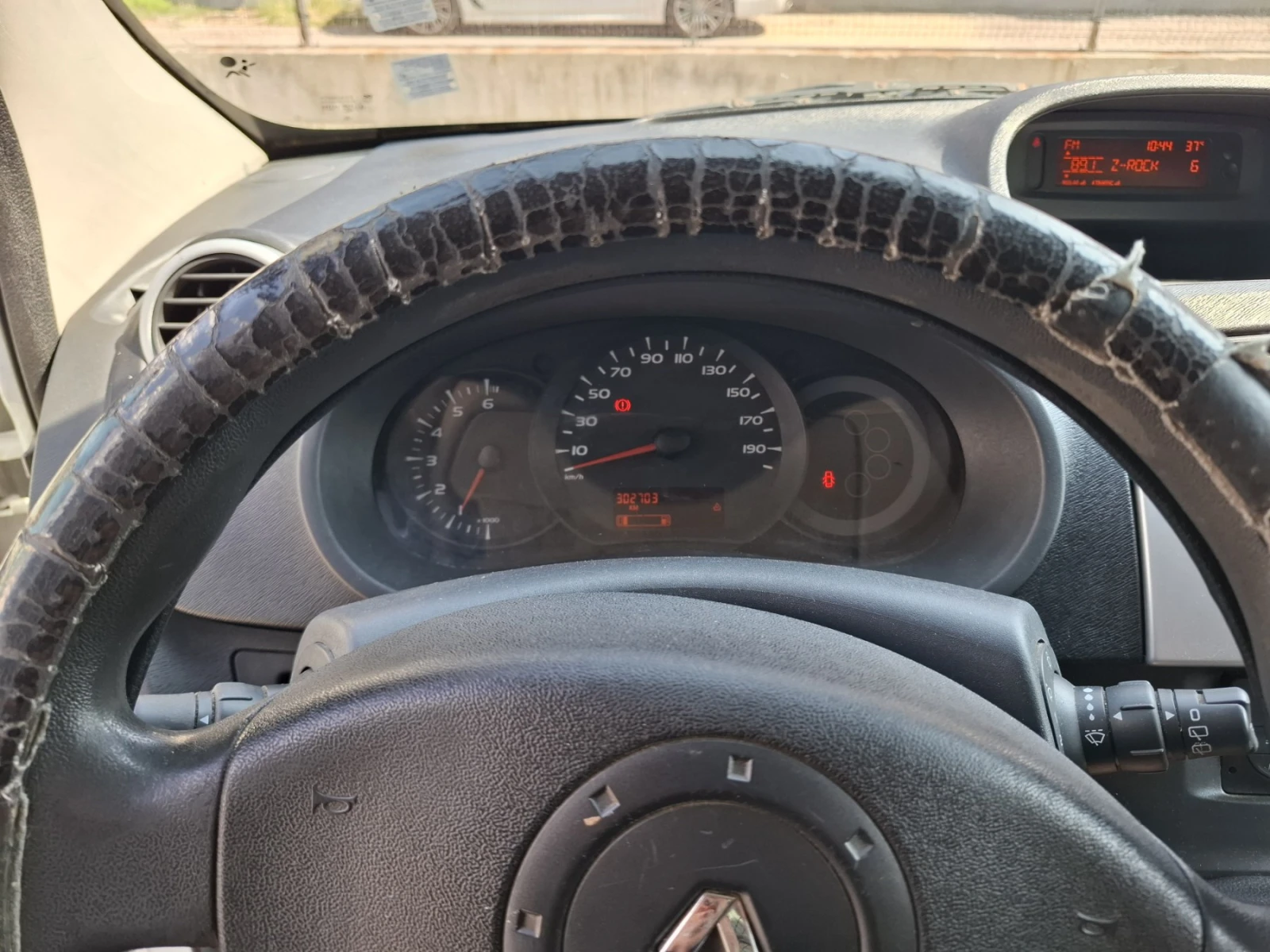 Renault Kangoo, снимка 8 - Автомобили и джипове - 55360860
