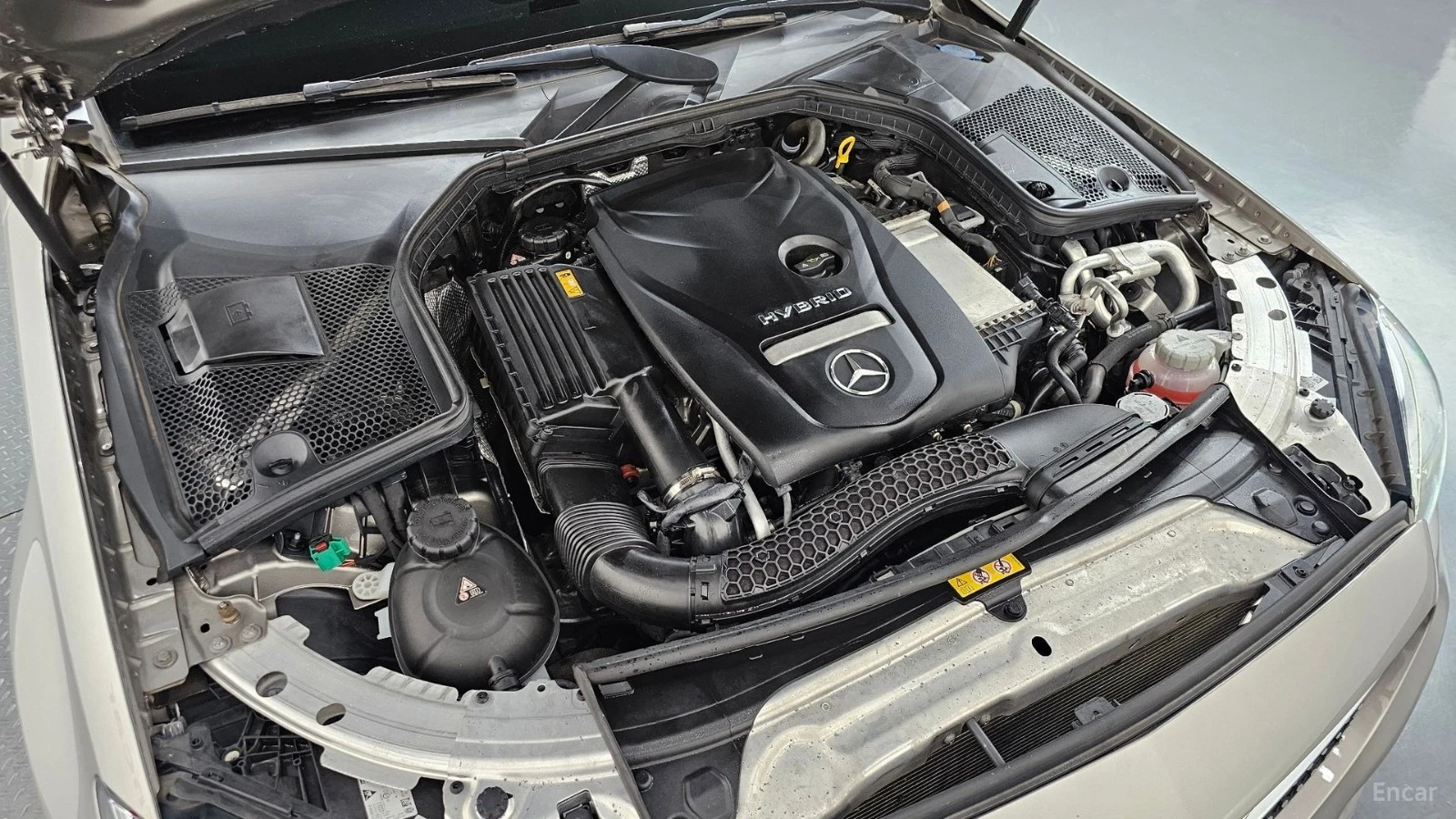 Mercedes-Benz C 300 e HYBRID* 4MATIC* AMG LINE* HUD* DISTRO* LANE, снимка 16 - Автомобили и джипове - 55645820